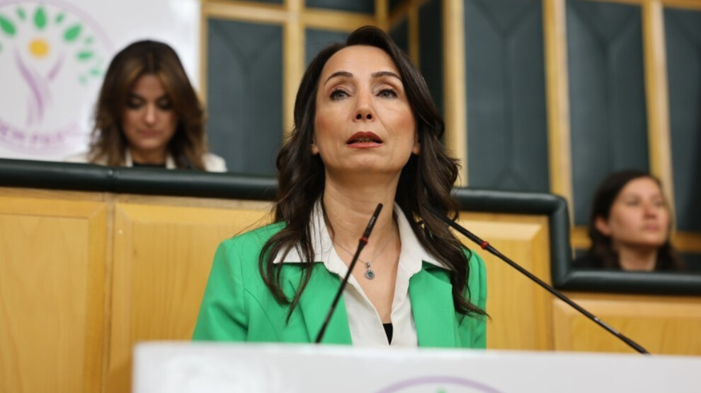 Tülay Hatimoğulları: Bir karar verme eşiğinden geçiyoruz