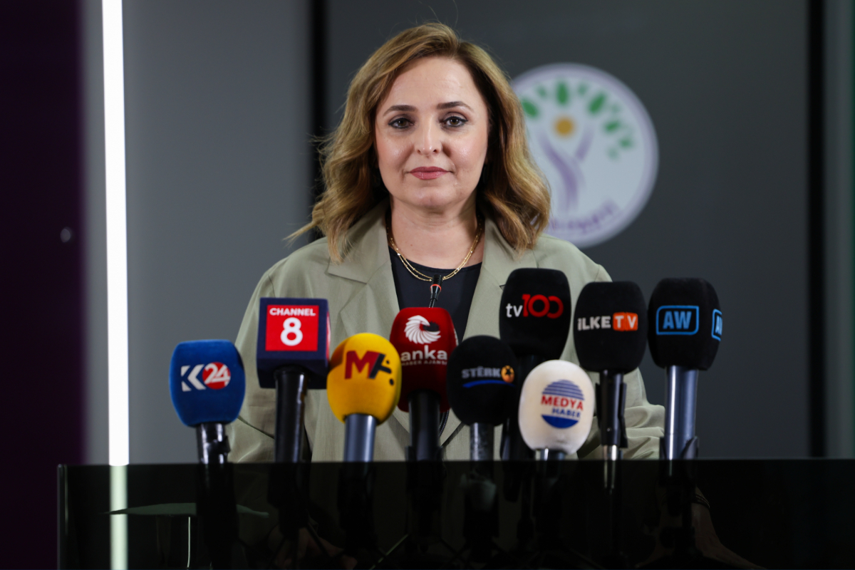 DEM Parti Sözcüsü Ayşegül Doğan: Demokratik çözüm için yasal
